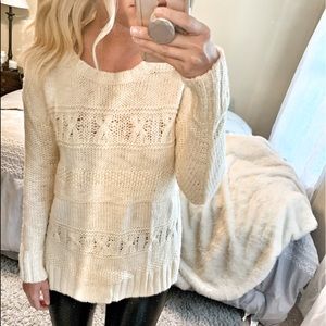 Cream American Eagle Sweater ✨